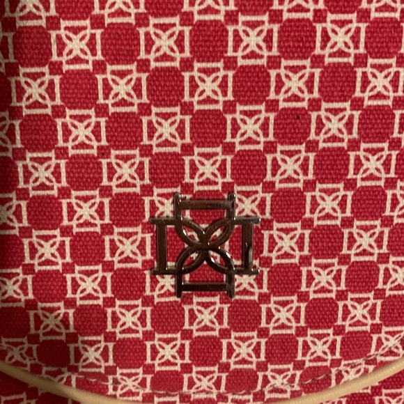 Elegant Red Patterned Backpack - Picture 2 of 7